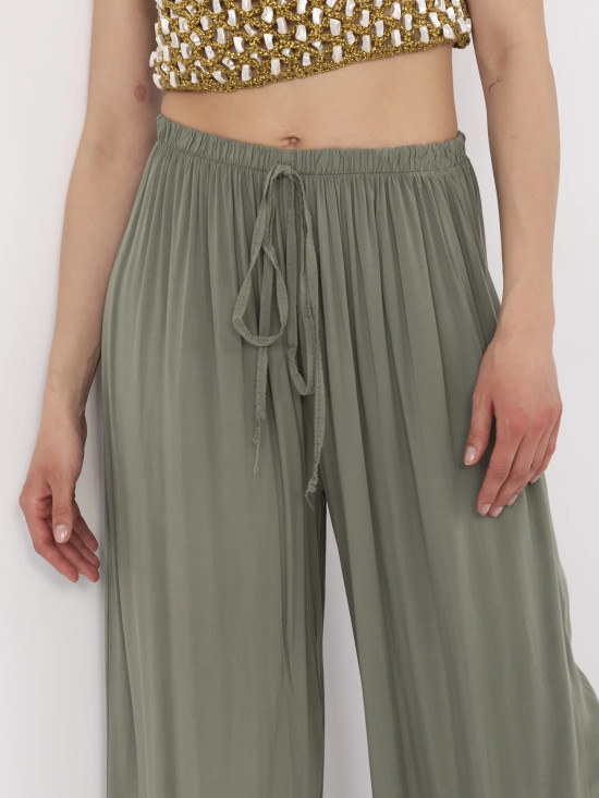 Pantaloni khaki stilati cu talie înaltă