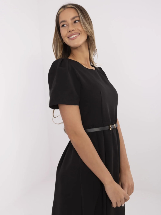 Rochie elegantă neagră evazată