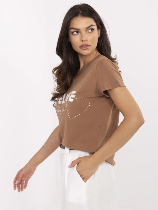 Tricou bej cu aplicație și cristale
