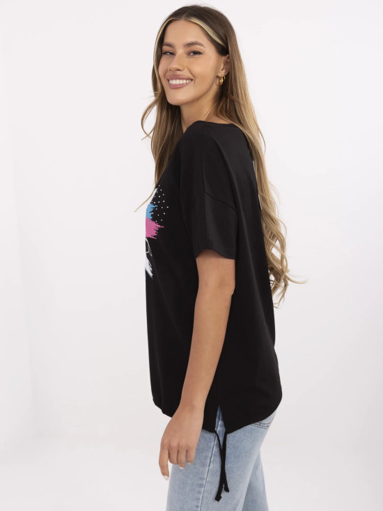 Tricou negru stilat cu aplicație