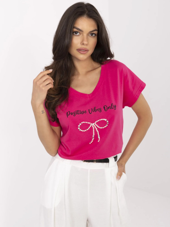 Tricou roz cu aplicație și cristale