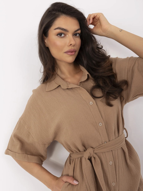 Salopetă de culoare camel
