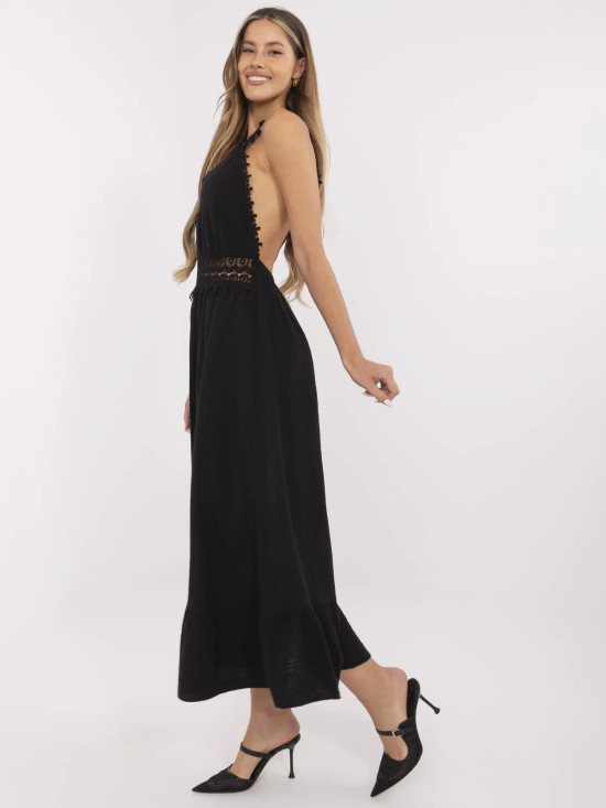Rochie elegantă neagră evazată