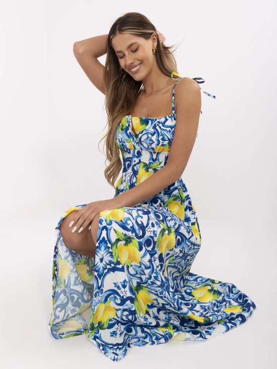 Rochie albastră evazată