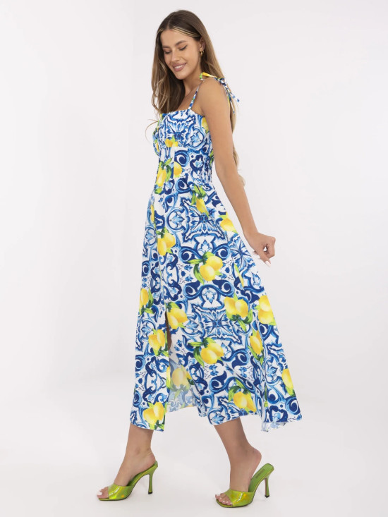 Rochie albastră evazată