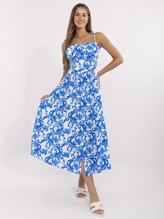 Rochie albă-albastră evazată