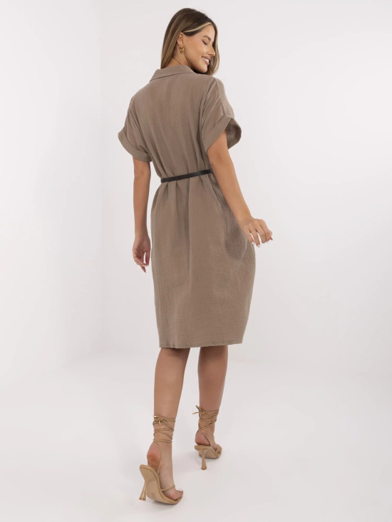Rochie elegantă maro cu mâneci scurte