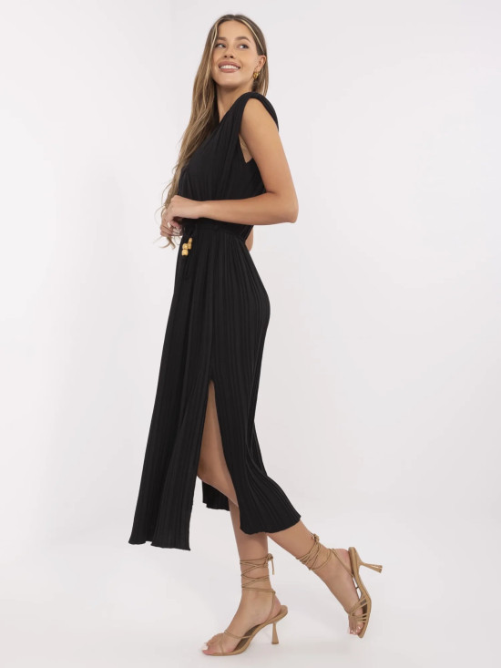 Rochie elegantă neagră evazată