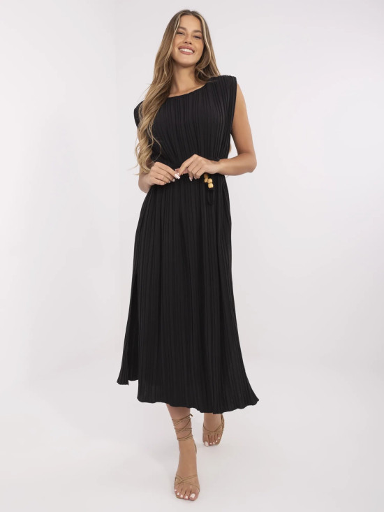 Rochie elegantă neagră evazată