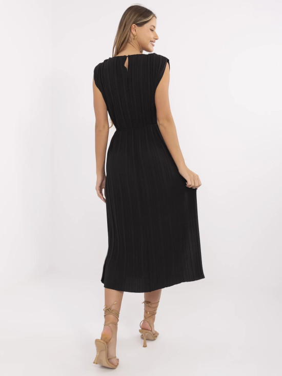 Rochie elegantă neagră evazată