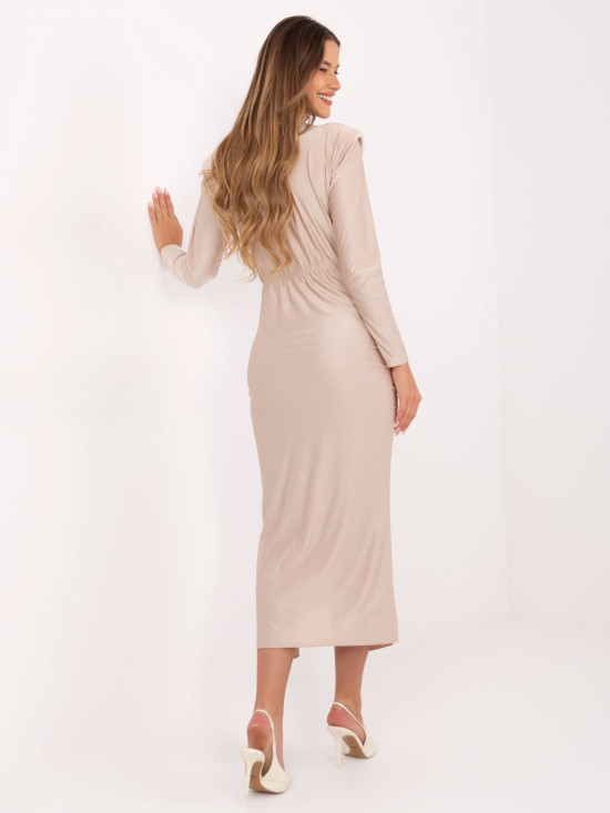 Rochie midi bej tip creion cu decolteu petrecut și drapaj