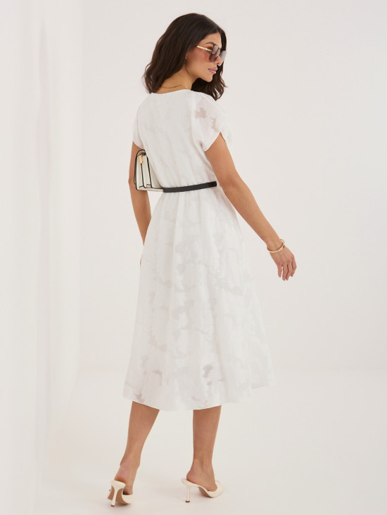 Rochie midi elegantă albă cu curea