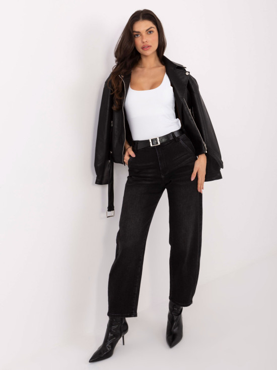 Top alb simplu fără mâneci