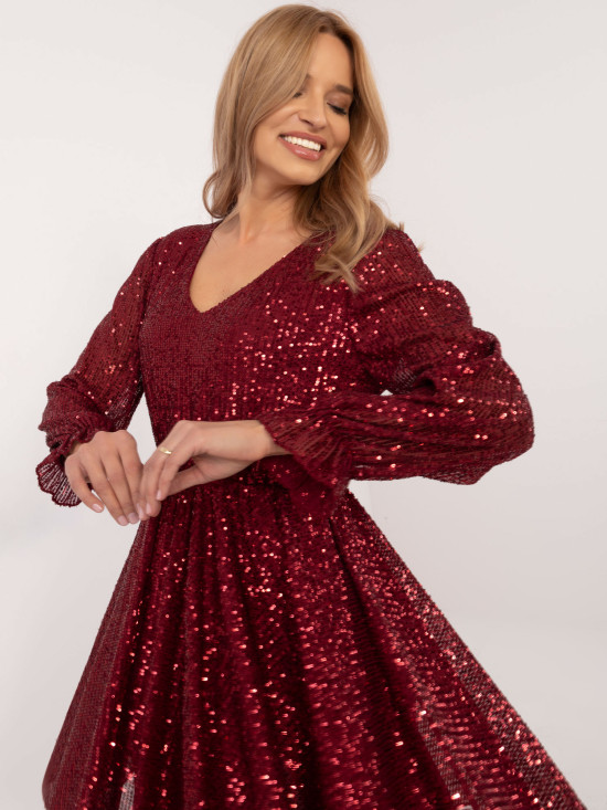 Rochie cocktail asimetrică bordo cu paiete