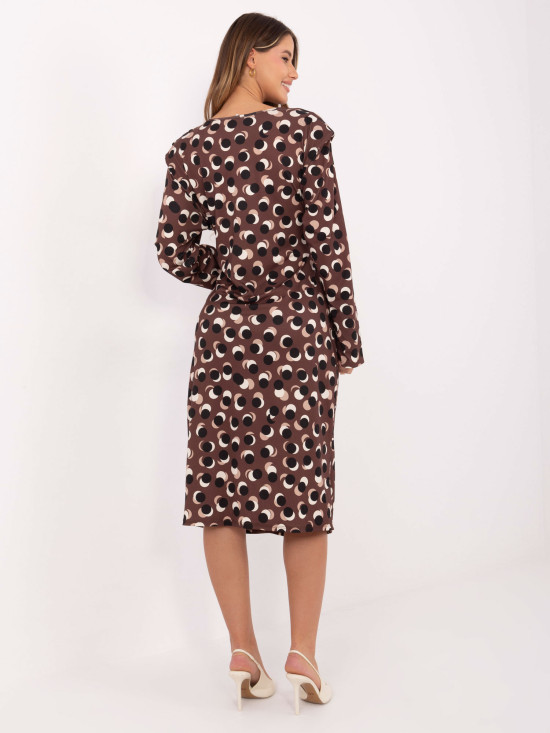 Rochie midi maro cu model geometric și drapaje