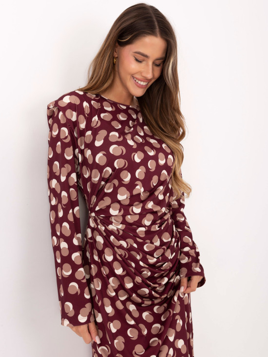 Rochie midi bordo cu model geometric și mâneci lungi