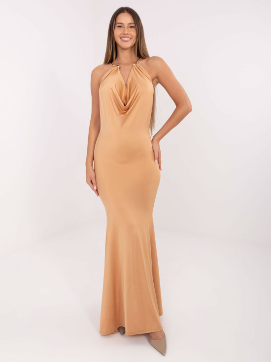 Rochie maxi elegantă camel cu decolteu tip cascadă