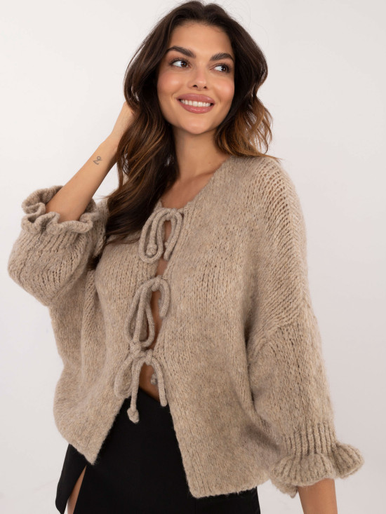 Pulover bej elegant cu mâneci 3/4