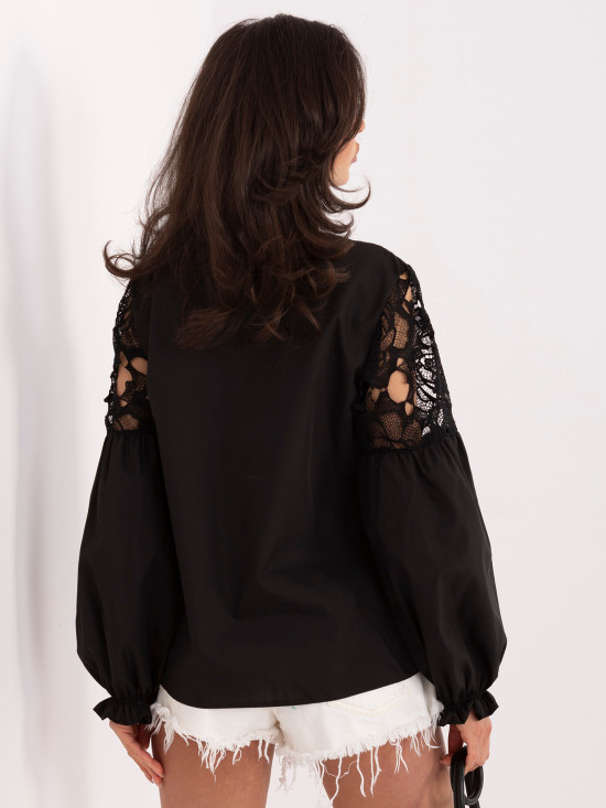 Cămașă neagră din bumbac cu dantelă și guler înalt