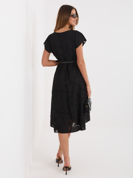 Rochie midi neagră evazată cu curea