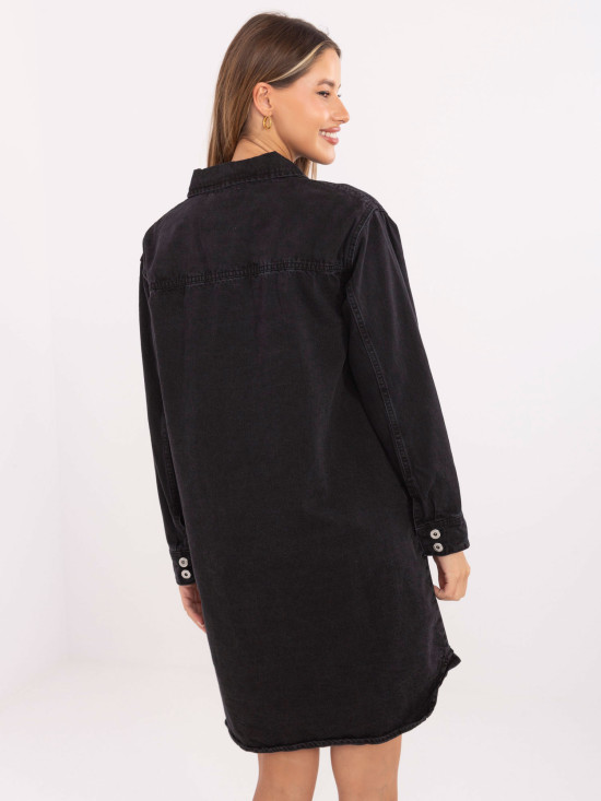 Rochie simplă neagră cu mâneci lungi