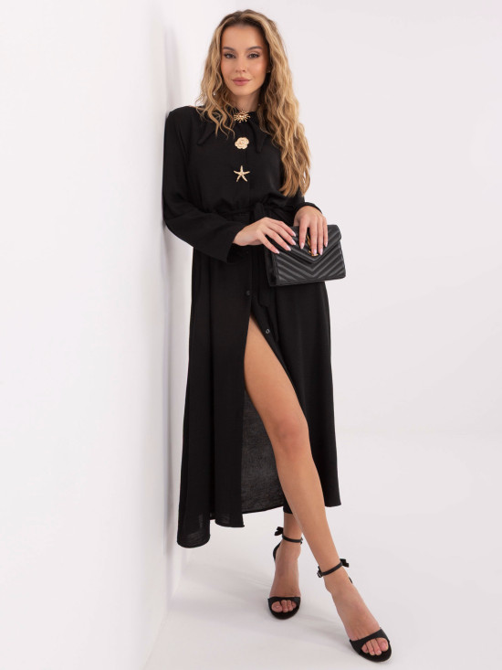 Rochie midi neagră evazată cu curea și broșă