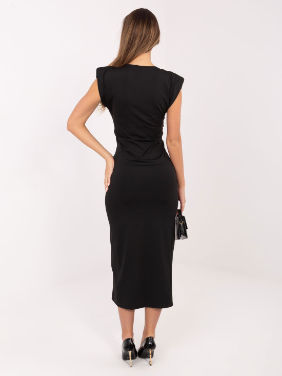 Rochie midi neagră cu decolteu rotund și drapaje
