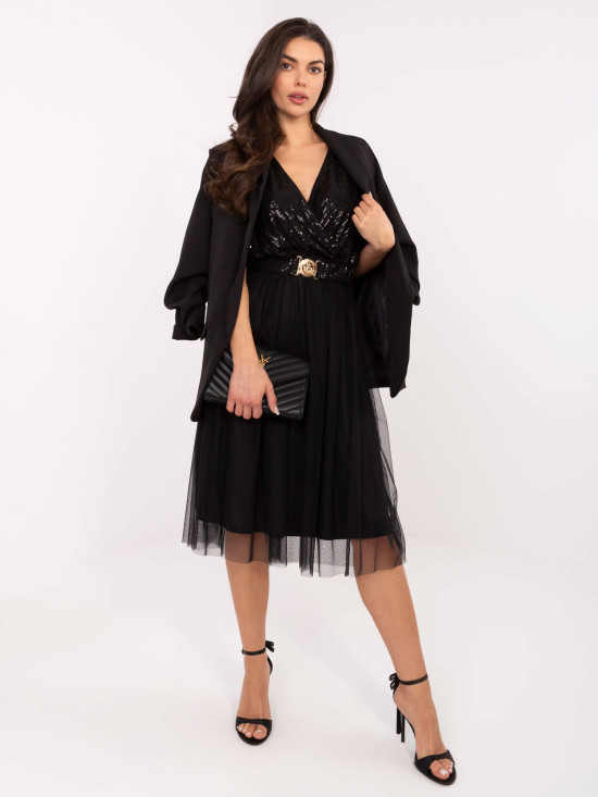 Rochie midi neagră cu curea și aplicație cu paiete