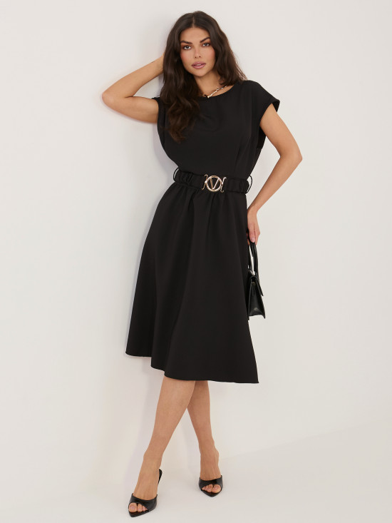 Rochie midi neagră evazată cu curea