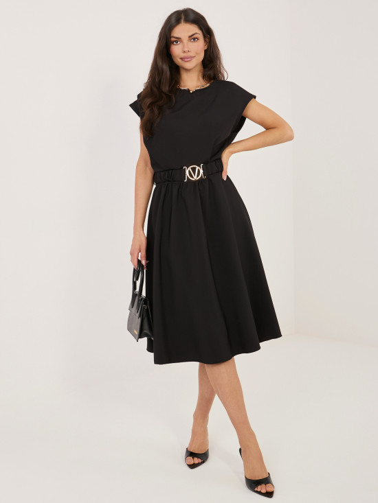 Rochie midi neagră evazată cu curea