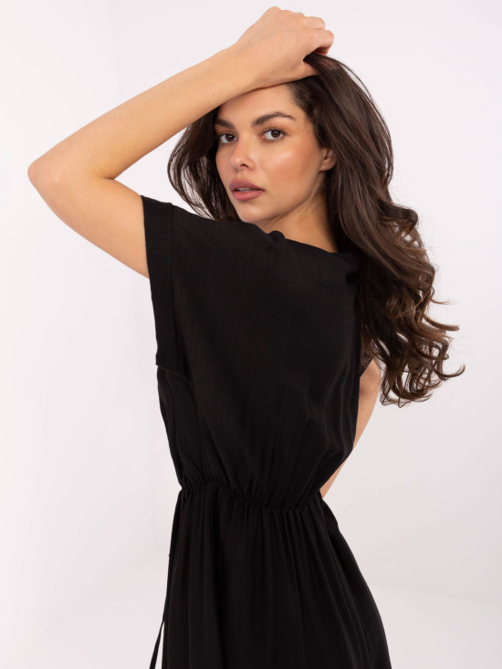Rochie neagră evazată