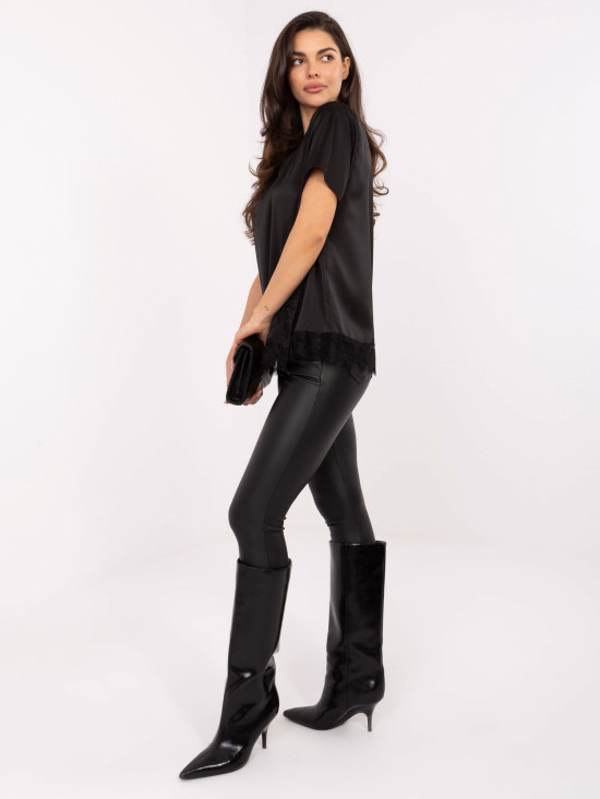 Bluză elegantă neagră cu dantelă