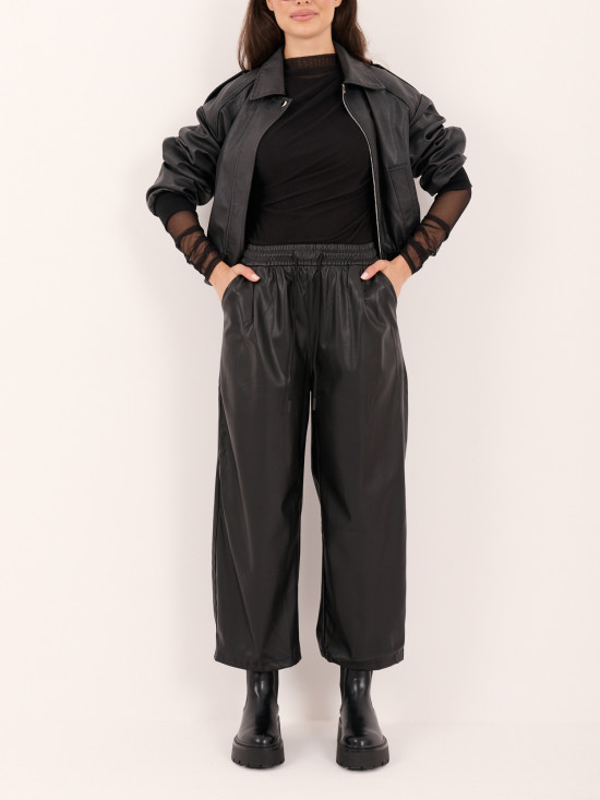 Pantaloni negri din piele ecologică cu croială largă