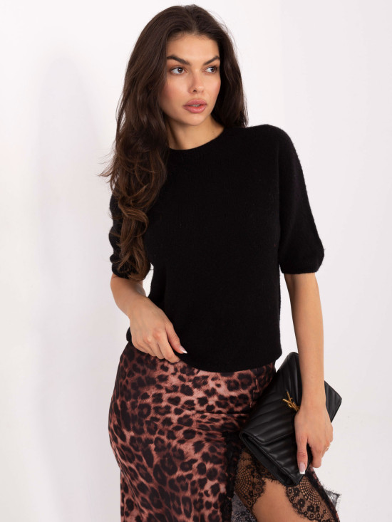 Pulover negru cu mâneci scurte și decolteu rotund