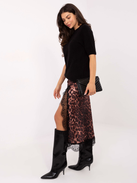 Pulover negru cu mâneci scurte și decolteu rotund