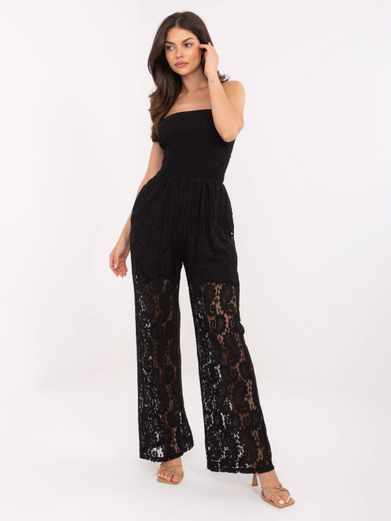 Salopetă neagră elegantă cu dantelă