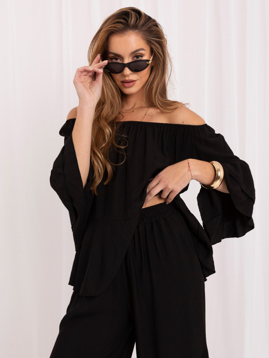 Set negru cu bluză și pantaloni