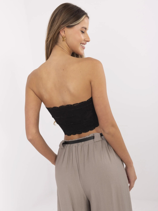 Top elegant negru cu dantelă
