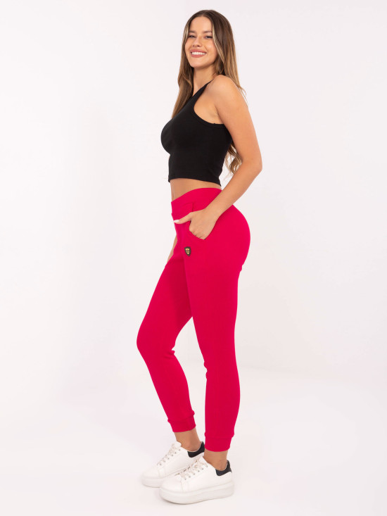 Pantaloni de trening roșii din material reiat