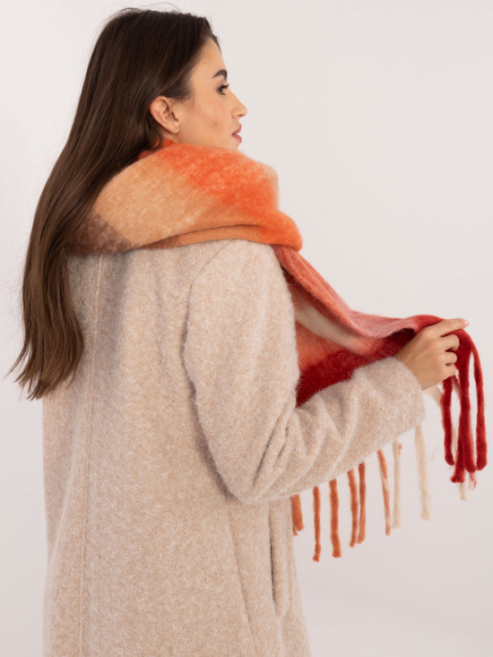 Eșarfă roșie cu model în carouri