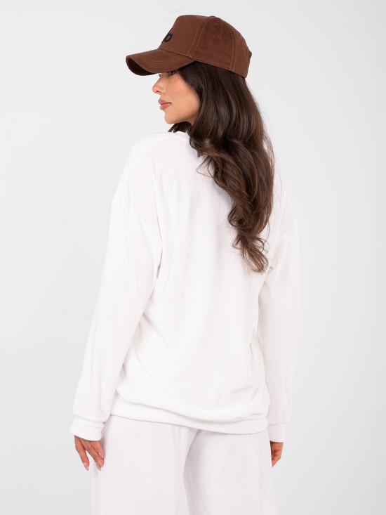 Set ecru cu mâneci lungi și detalii decorative