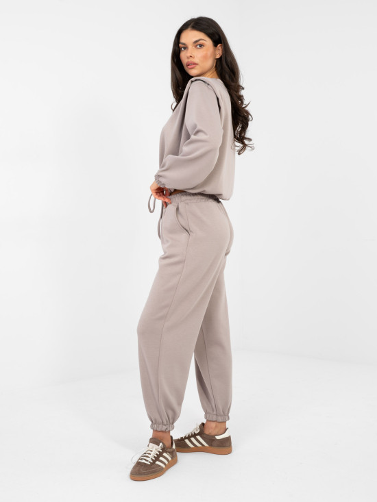 Set bej cu legare și mâneci lungi