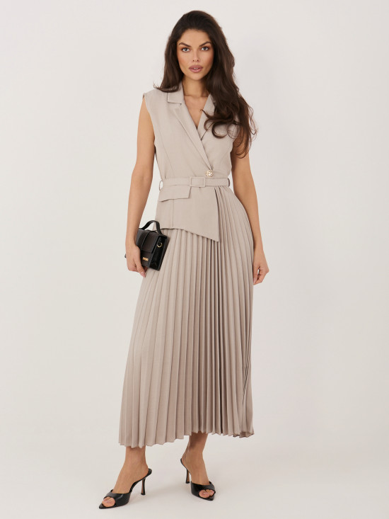 Rochie midi elegantă bej cu curea și paiete