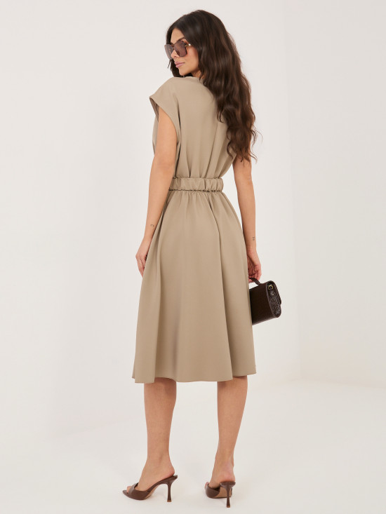 Rochie midi bej evazată cu curea