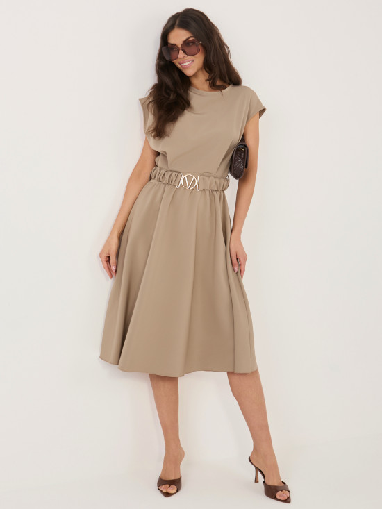 Rochie midi bej evazată cu curea