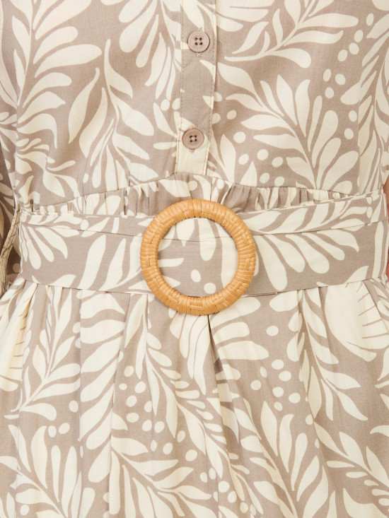 Rochie bej cu curea și volan