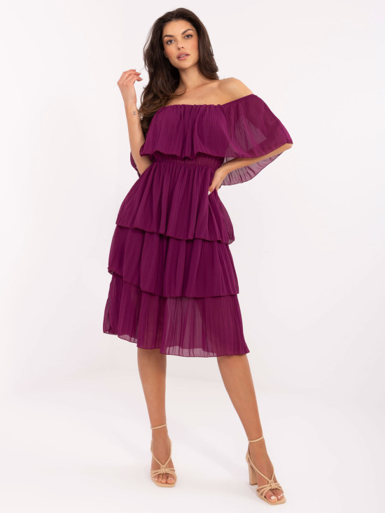 Rochie violetă evazată cu volan