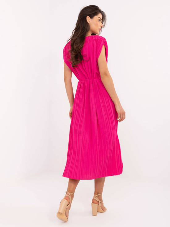 Rochie midi elegantă în roz