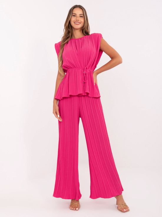 Compleu elegant în roz