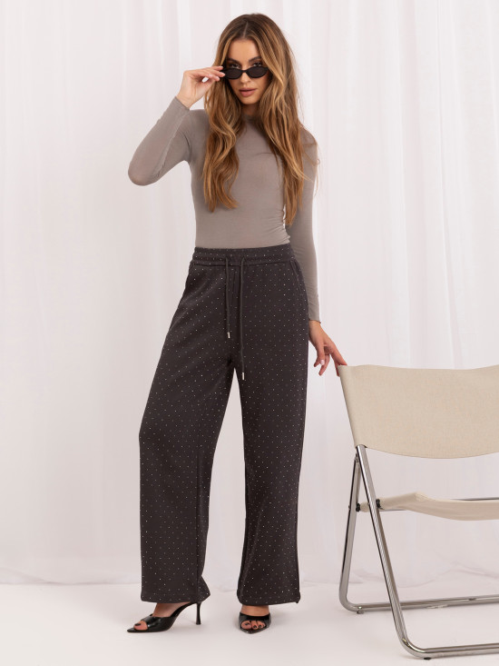 Pantaloni de trening largi grafit cu aplicație